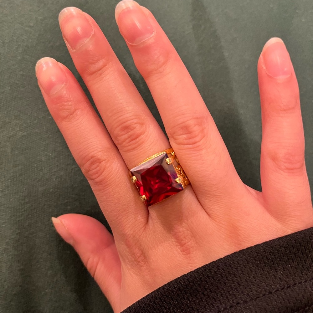 Ruby Red Gold Ring